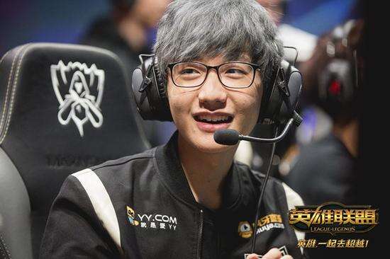 承载着无数 承载着无数