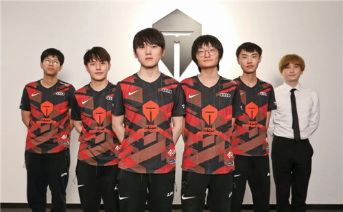 西队以及充 西队以及充